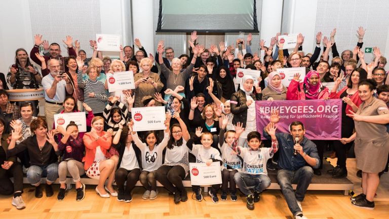 Respekt Gewinnt! Gruppenfoto der Gewinner*innen 2018